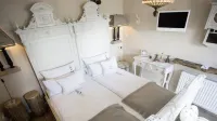 Boutique Hotel Haus Noge - Parvekkeita