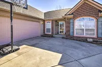 Family Home w/ Yard ~ 15 Mi to Downtown! - 3-Star