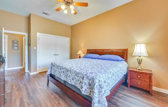 Boat Dock & Hot Tub: Waterfront Home in Milam!