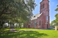 Peaceful Schulenburg Farmhouse w/ Fire Pit & Games - 3-Star