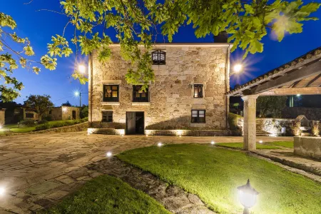 Casal Dos Celenis Отели в г. Кальдас