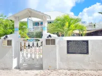 Turks Head Inne Hotels near Bajari Beach