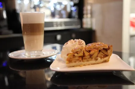 Apart! Food & Drinks Apartments Отели в г. Hattemerbroek