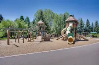 Walk to Beaver Creek Shuttle! Avon Condo w/ Deck - 주차장