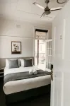 The Imperial Hotel Отели в г. Мервилламба