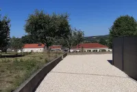 Le Feneau maison d' hôtes Hôtels à : Lapalisse