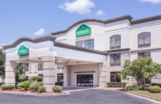 La Quinta Inn & Suites by Wyndham-Albany GA Hotels in Dougherty County