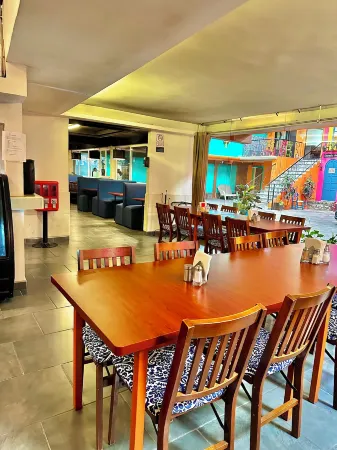 Hotel Mesón Velasco Отели в г. Temascalcingo