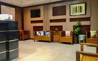 Walan Syariah Hotel Отели в г. Sedati