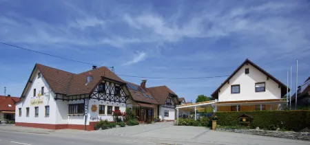 Gasthof Zur Sonne Отели в г. Еттинген-Шеппах