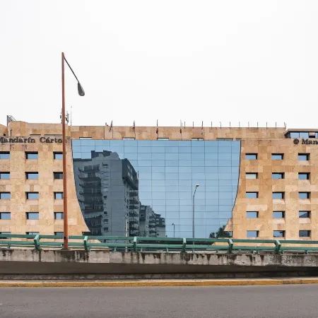 Hotel Mandarin Carton