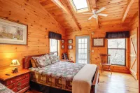 'Creek Bend Escape' w/ Hot Tub + River Views! - 3 tähden