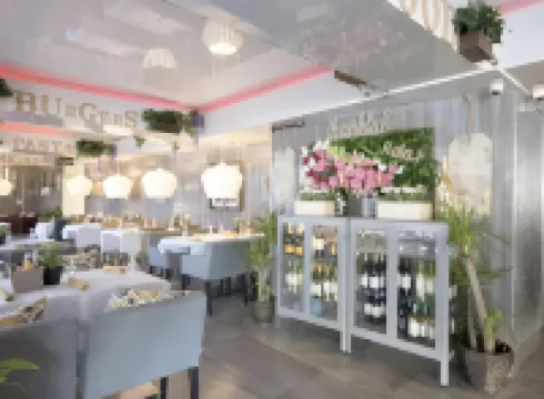 皇家海灘宮殿酒店