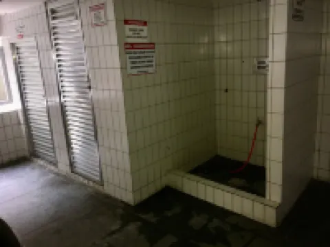 腳踏沙灘堡壘角