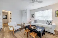 Pristine waterfront 3 bed/2 bath home. Great location between Savannah & Tybee!