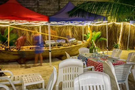 Shallow Lagoon Rasdhoo Отели рядом с достопримечательностью «Курамати»