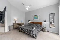 Casa Victory! Lrg 4 Bed House w/ Game Room & Pool!