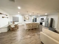 Cozy Beach House Getaway! Sleeps 12!