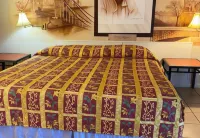 New Sungate Motel Hotels in Lake Worth
