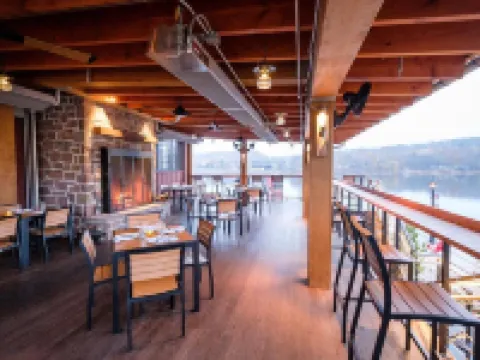 ゴースト ライト イン バックスのホテル