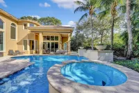 Luxurious Beach Home/Walk To Fun Beach/Gamer Room/Mins. to Downtown DelRay/WiFi