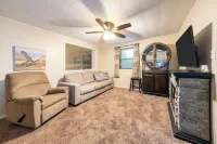 Spacious 3BR House With Firepit & Grill, Near Beach Hotel a Hobart