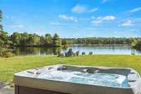 Strawberry Shores by AvantStay Lakefront Private Beach