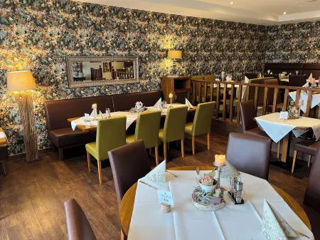 Landhotel Witte-König Отели в г. Эмстек