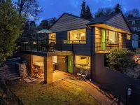 Luxury Spa, Patio, Deck & Views of Puget Sound in the Heart of Old Town, Tacoma