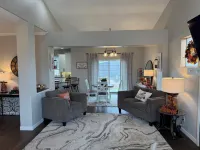 Charming 3-bedroom Home in Canby 캔비 호텔