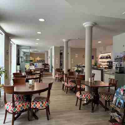 Azur Hotel Dining/Meeting Rooms