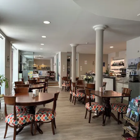 Azur Hotel