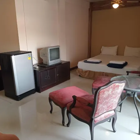 DMa Hotel Отели рядом с достопримечательностью «Храм Тхунг Сетхи»