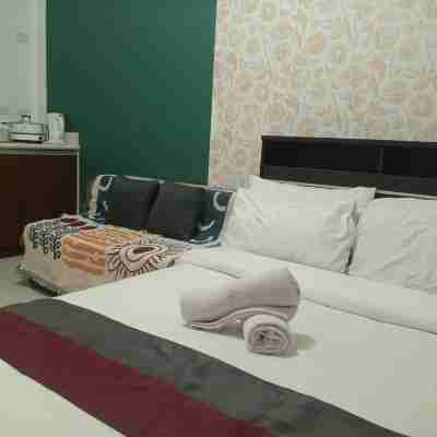 Grand Riviera Condotel infront of us embassy 17FL Rooms
