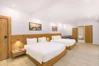 D Square Statue of Unity Kevadia, a member of Radisson Individuals - Balkoner