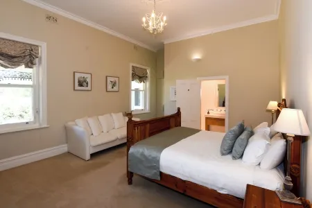Tanunda House - Luxury 5 BR in Barossa Wine Region