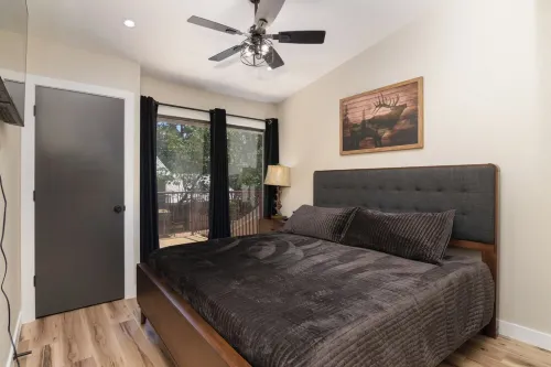 Charming Table Rock Cabin – Near SDC & Lake!