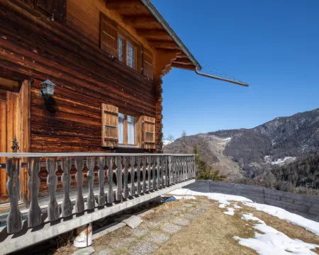 Chalet la Caleche Hotels in Riddes