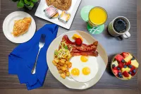 Holiday Inn Toronto International Airport by IHG - breakfast