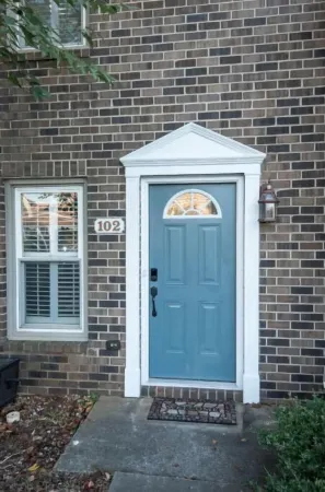 Suite 102 in Madison..Quiet and Quaint"