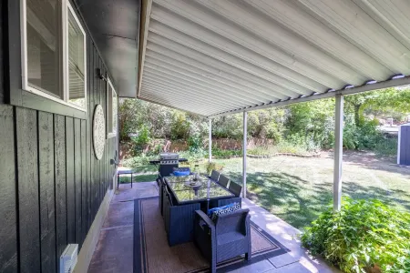 Mountainside Retreat, Minutes to Downtown Glenwood Springs Отели рядом с достопримечательностью «The Hideout at Glenwood Springs»