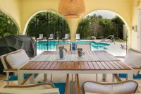 Aqua Bliss 3 Bedroom Home by Bluescape Hotels in Holetown