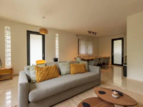 Coyaba House- Private Pool Oasis w/ Ocean View Near The Rainforest & Beaches Hotels in Zarzal