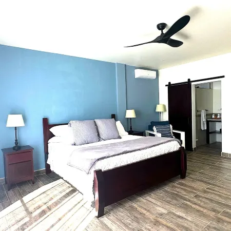 Ashton Court Belize Hotels in Caye Caulker