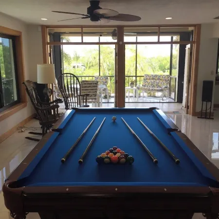 Extraordinary 4K Sq Ft 6 bd/4-bth, large pool/spa & NEW 140 ft concrete dock!!!