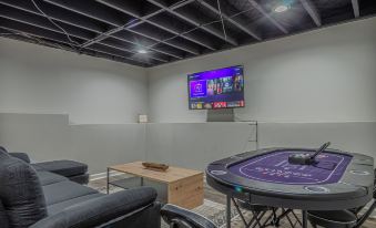 Charming Spacious Home with Game room
