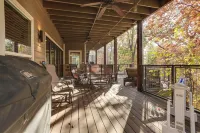 Pottsboro Group Getaway Close to Lake Texoma! - Wifi