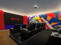 OMG! Indoor Mini Golf, Bowling, Theater, Hot Tub Hotels in McGaheysville