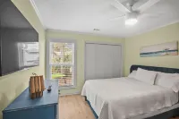 Casa De Chill - Quiet 4 BR w/ Golf Course and Partial Ocean View
