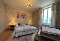 L'R de Ré, charming house with swimming pool and large garden. 셍뜨-마히-드-헤 호텔